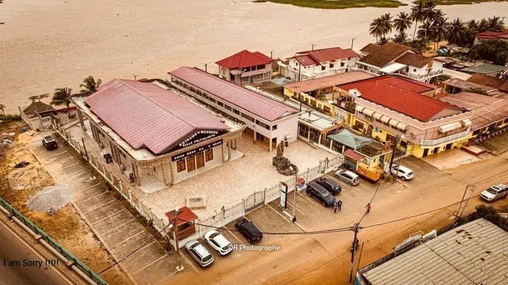 Vue aérienne de Grand-Bassam, ville historique et côtière de Côte d'Ivoire